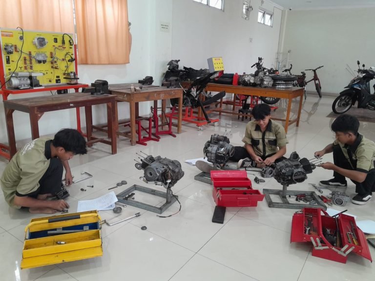 WhatsApp Image 2025-10-30 at 18.33