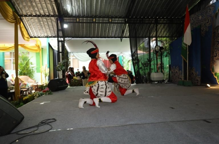 tari2