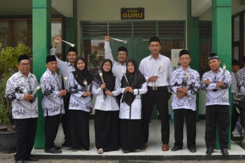 HARI GURU NASIONAL 2023