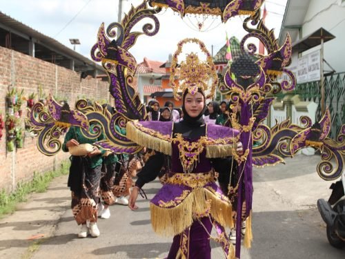 KARNAVAL HUT MAN KE 57