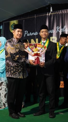 WISUDA-2025-11